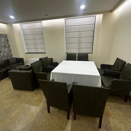 Giowine Hotel & Restaurant Cricova Bagian luar foto