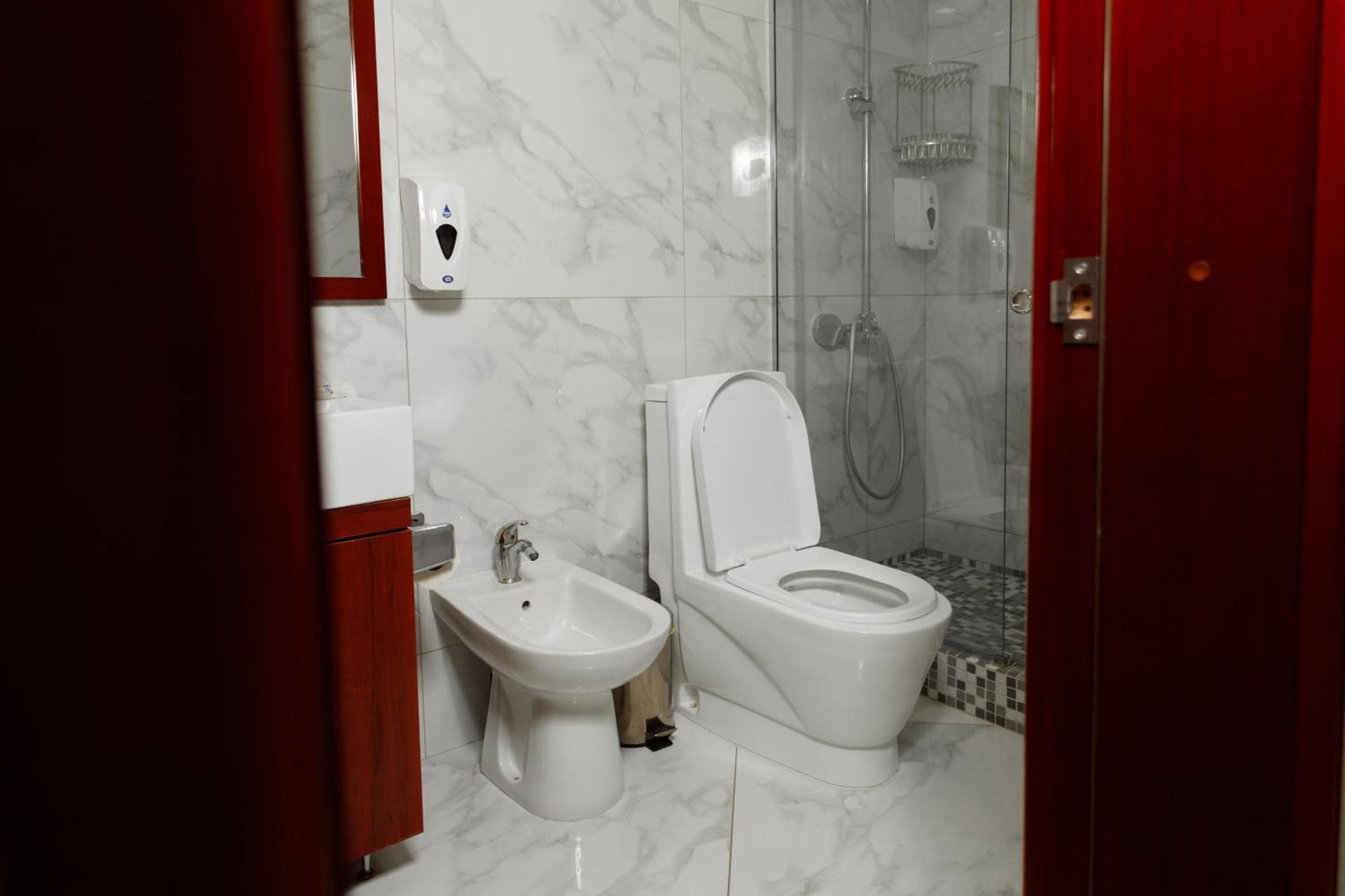 Giowine Hotel & Restaurant Cricova Ruang foto