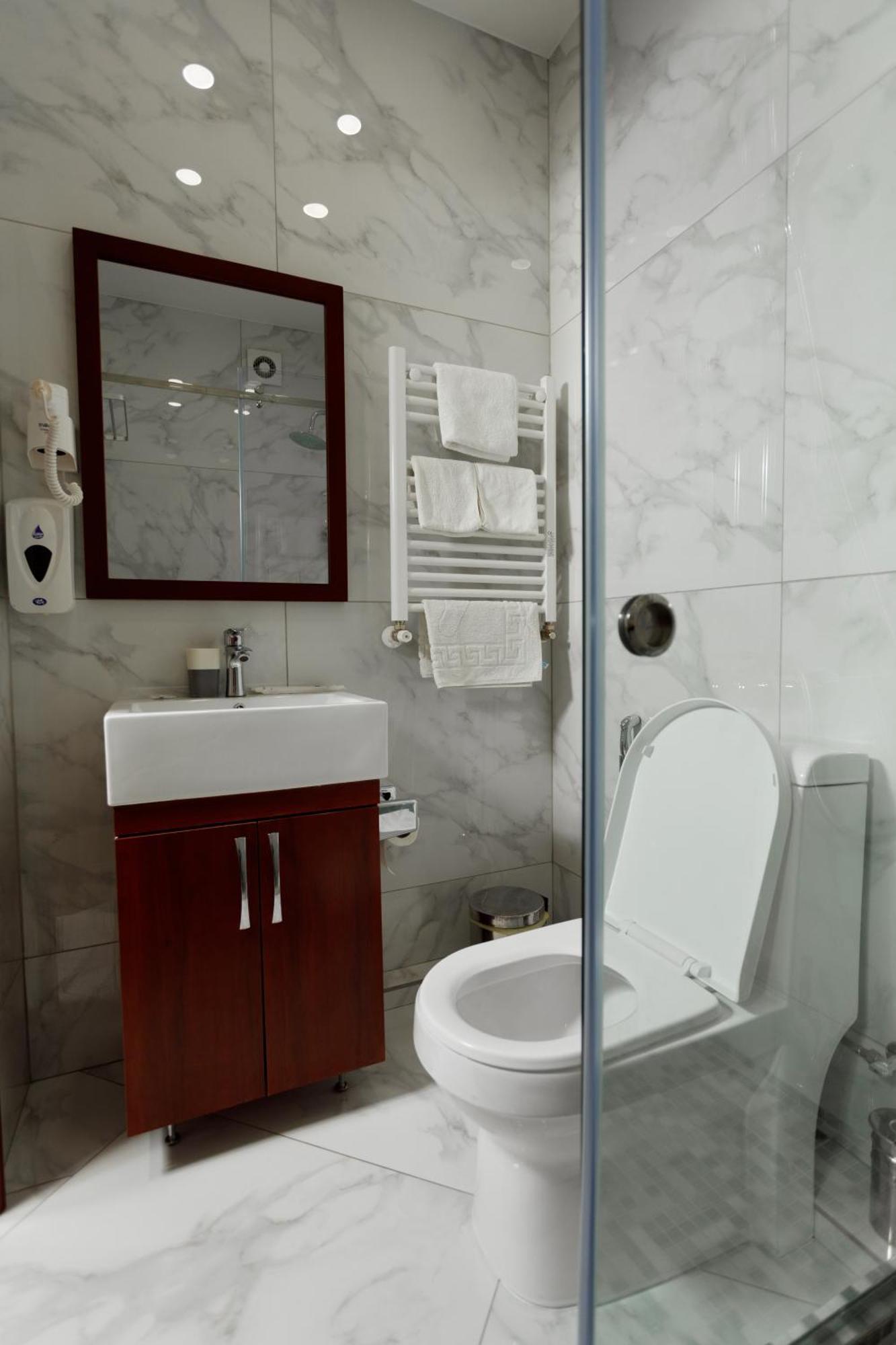 Giowine Hotel & Restaurant Cricova Ruang foto