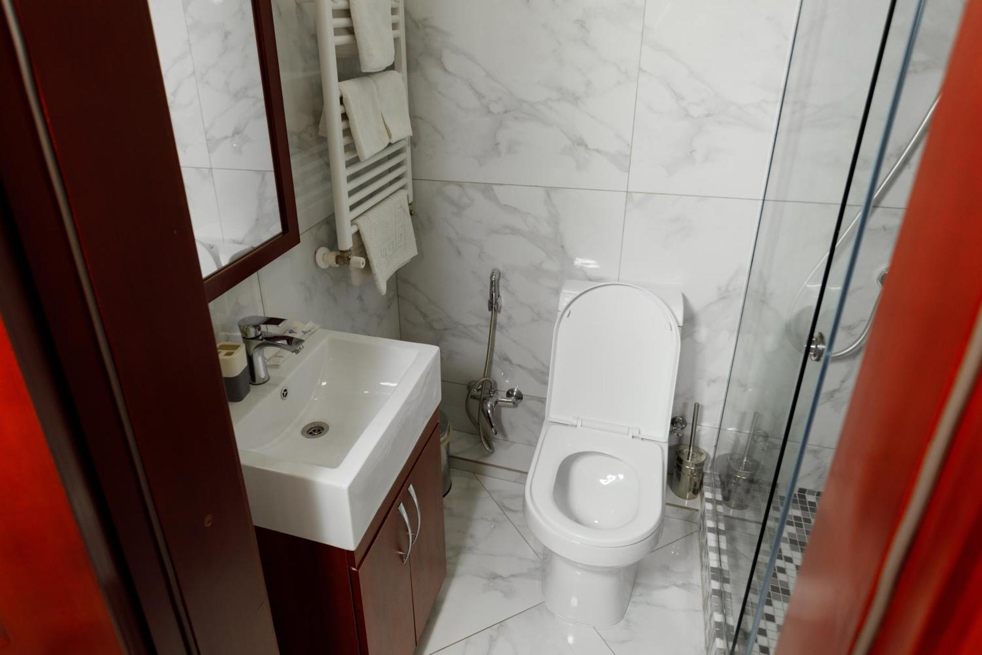 Giowine Hotel & Restaurant Cricova Ruang foto